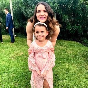 Meet your Posher, Olivia